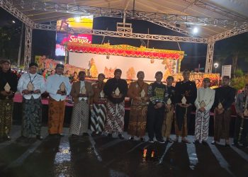 Ketua Wakomindo Diwakilkan Ketua bIdang Hukum Membuka Pagelaran  Wayang Kulit