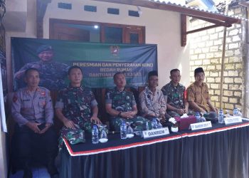 Dampingi Danrem 082/CPYJ, Dandim 0811 Tuban Ikuti Vicon Peresmian dan Penyerahan Bedah Rumah Tidak Layak Huni Bantuan dari Kasad