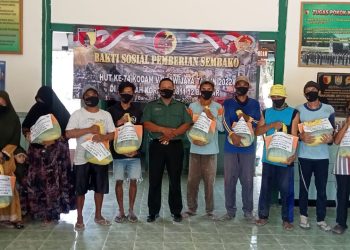 Aksi Sosial Koramil 0811/12 Bancar Tuban Berikan Paket Sembako Kepada Warga Kurang Mampu