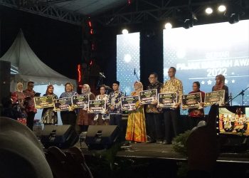 Penganugerahan Pajak Daerah Award 2022 Oleh Pemkab Mojokerto