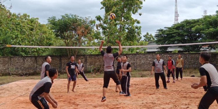 Tingkatkan Sinergitas dan Soliditas TNI-POLRI Bancar Tuban Gelar Olahraga Bersama