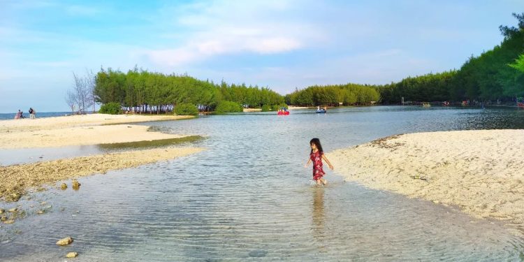 Berita Opini Oleh : 22313145 Umi Nur Kasanah Universitas Sunan Bonang Tuban