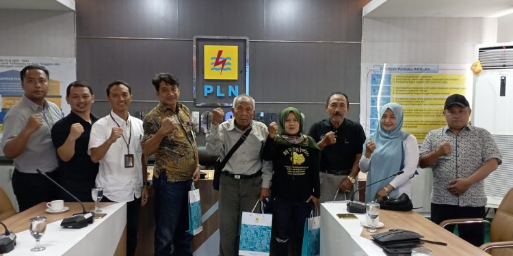 Datangi PLN UP 3 Mojokerto, LSM Gebrak Ajukan Audiensi