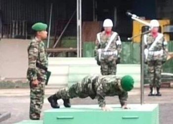Telat Datang Apel, Dandim Jakarta Utara Kolonel Frega Wenas Push Up di Depan Prajuritnya