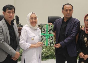 Bupati Anna Tekankan Capaian Bojonegoro Dalam Rapat Paripurna Bersama DPRD