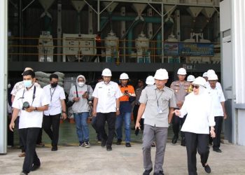 Tanggapi Keluhan Petani, Bupati Bojonegoro Datangi MRMP Bulog