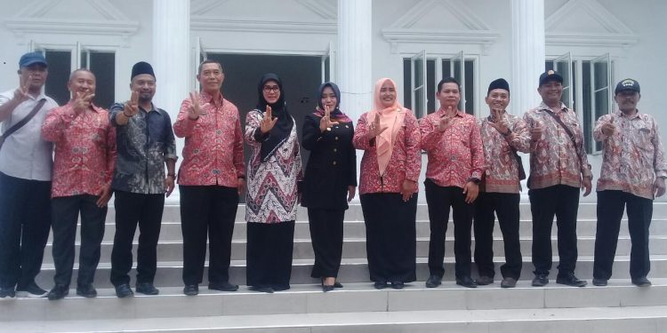 Waaooow… Megah Seperti Istana Merdeka, Kantor Desa Brangkal Diresmikan Bupati Ikfina