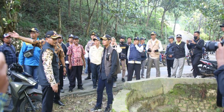 Mas Lindra Berkomitmen Menyediakan Fasilitas Air Bersih Bagi Warga Grabagan