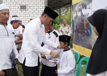Mas Lindra Apresiasi Pemdes Beji Berikan Santunan Yatim dan Dhuafa
