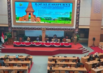 Bupati Ikfina Sampaikan Nota Penjelasan APBD TA 2022