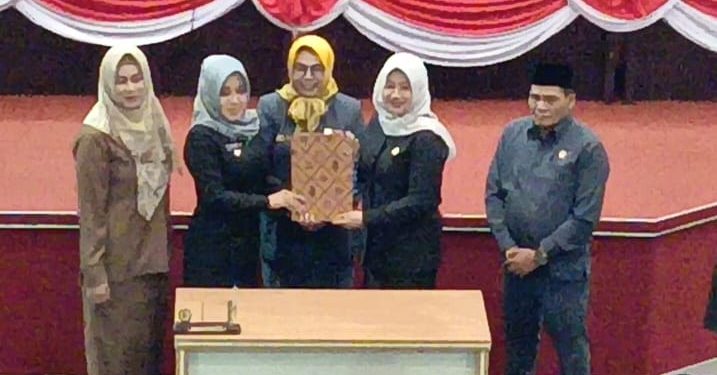 SPJ APBD Tahun Anggaran 2022 Bupati Disetujui Oleh Semua Fraksi DPRD Kabupaten Mojokerto
