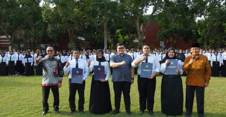 Pesan Mas Dhito Saat Serahkan SK PPPK Agar Tidak Gunakan LPG 3 Kg