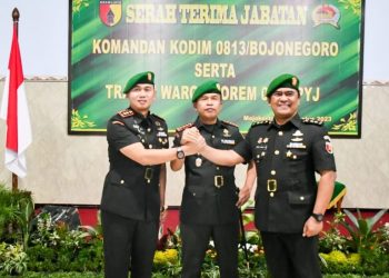Pergantian Tongkat Komando Komandan Distrik Militer 0813 Bojonegoro