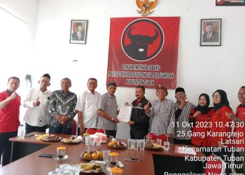 Relawan Projo Ganjar  Datangi Kantor DPC PDIP Kabupaten Tuban Serahkan Dukungan Untuk Pemenangan Ganjar Pranowo
