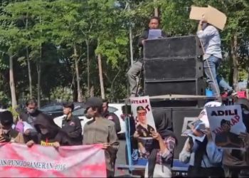 KCB DPC Tuban Tuntut  Mantan Bupati Tuban dan Kadis Kominfo Segera Ditangkap