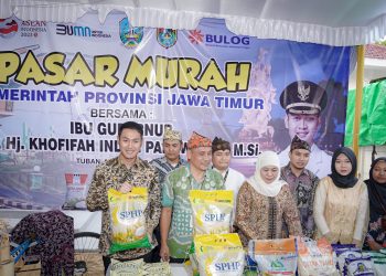 Pantau Pasar Murah di Tuban Gubernur Khofifah Sebut Stok Pangan Aman   