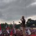 Ganjar Pranowo dan Masyarakat Tuban Menyatu Dalam Guyuran Hujan Lebat