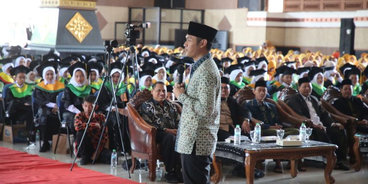 MAS LINDRA BUKA WISUDA SANTRI TPA DPD BKPRMI TUBAN