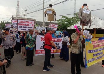 Diduga Embat Rp. 2.6 Miliar , Pengurus Koperasi di Tuban Dituntut Kembalikan Uang Nasabah