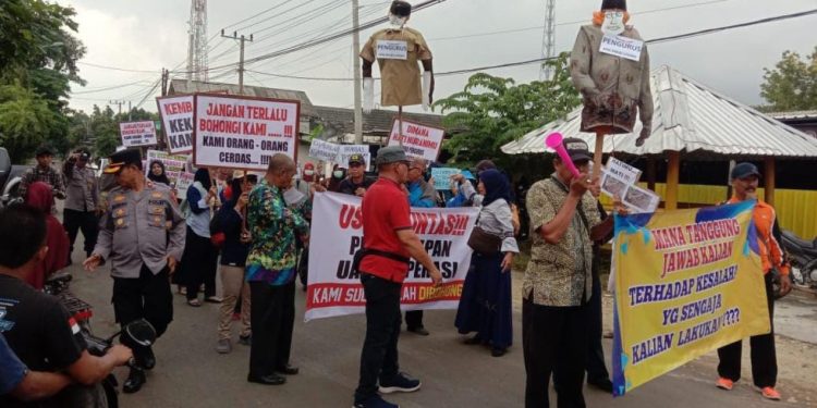 Diduga Embat Rp. 2.6 Miliar , Pengurus Koperasi di Tuban Dituntut Kembalikan Uang Nasabah