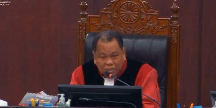 Dissenting Opinion”, Arief Hidayat: Presiden Seolah Coba Suburkan Politik Dinasti dan Virus Nepotisme
