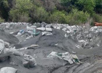 Diduga…Ada Keterlibatan Oknum Polda Jatim Dalam Pembuangan Limbah Abu Almini Di Bangkalan Madura, Berasal Dari Jombang