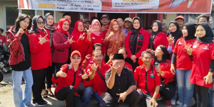 Disambut Antusias Ikfina Kembalikan Berkas Pendaftaran Cabup – Cawabup ke PDIP