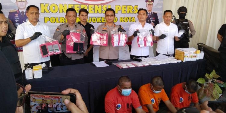 Polres Mojokerto Kota Tangkap  3 Pelaku Pengedar Narkoba