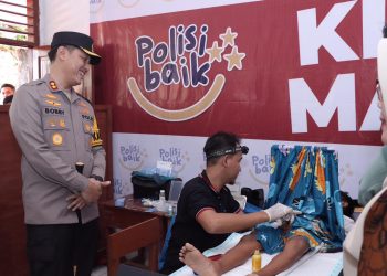 Polda Jatim Gelar Bansos dan Bakkes Laksanakan Program “Polisi Baik” di Lamongan