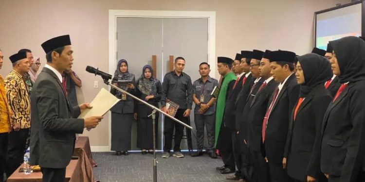 Sebanyak 60 Anggota Panwascam Tuban Dilantik Bawaslu