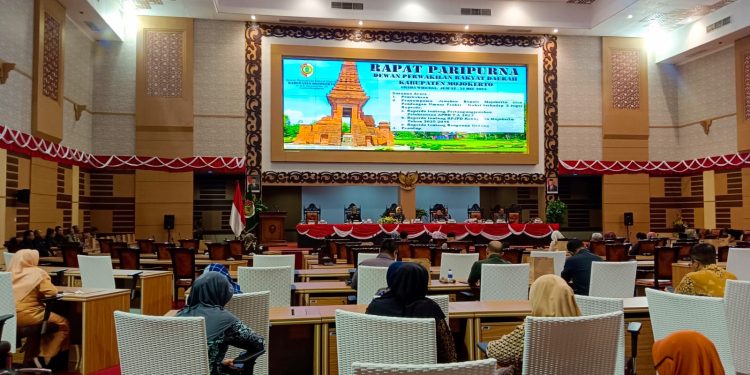 Bupati  Mojokerto Menjawab Pandangan Umum Fraksi-Fraksi DPRD Kabupaten Mojokerto Terhadap 3 Raperda