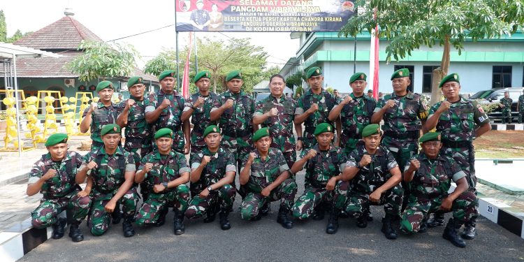 Dandim 0811 Tuban Sambut Kunjungan Kerja Pangdam V/Brawijaya