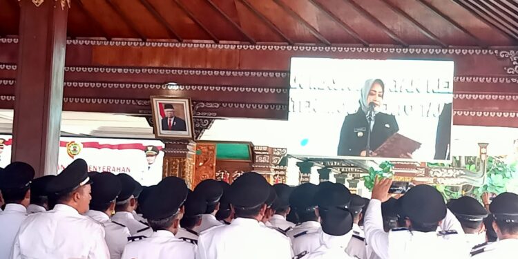 286 Kepala Desa di Kabupaten Mojokerto Terima SK Perpanjangan Jabatan