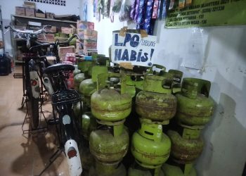 Kelangkaan Gas LPG di Tuban Mas Lindra : Pastikan Stok Aman & Akan Selalu Evaluasi Samiyono : LPG 3 kg di Tuban Tidak Baik-baik Saja