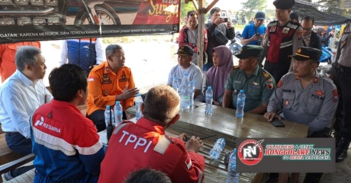 Pipa TBBM PT. Pertamina Tuban Bocor Ratusan Warga Berhamburan