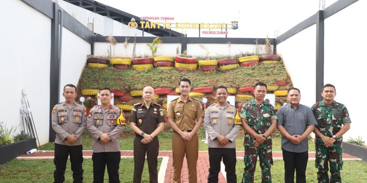 Lapangan Tembak Tantya Sudhirjati Polres Tuban Diresmikan