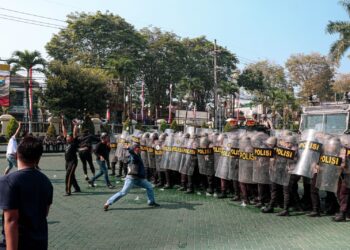 Polres Malang Gelar Simulasi Sispamkota Pengamanan Pilkada 2024