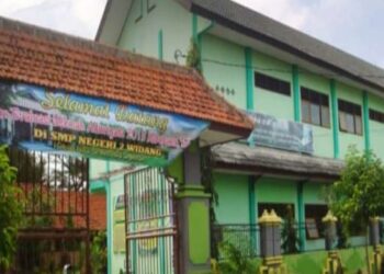 Kepsek SMPN 2 Widang Diduga Lakukan Pencemaran Nama Baik Terhadap Anak Didiknya
