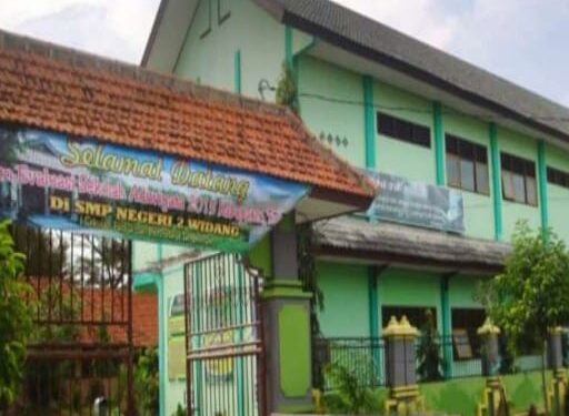 Kepsek SMPN 2 Widang Diduga Lakukan Pencemaran Nama Baik Terhadap Anak Didiknya