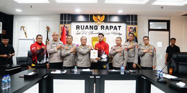 As.SDM Kapolri Lepas Kontingen Taekwondo Polri ke Malaysia dan Thailand, As SDM Kapolri Motivasi Atlet Dengan Beasiswa Pendidikan