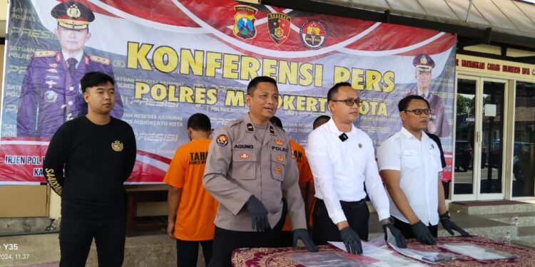 Polres Mojokerto Kota Ringkus Pelaku Penggelapan dan Penadah Mobil