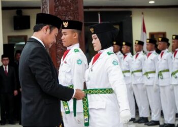 Paskibra Lamongan Dikukuhkan Bupati Yes