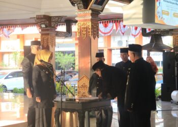 Bupati Ikfina Lantik Kadis dan Pejabat Fungsional di Lingkungan Pemkab Mojokerto