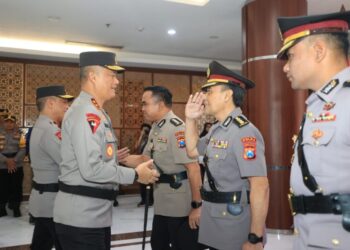 Sertijab Dua Pejabat Utama Satuan Kerja Polda Jawa Timur Dipimpin Langsung Kapolda