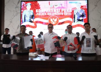 Polres Mojokerto Kota Tindak Tegas Pelaku Judi Online Amankan 5 Penjual Chip