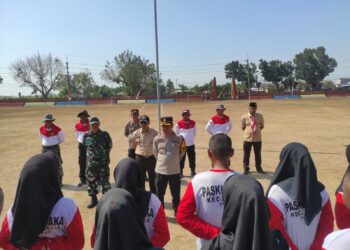 Kapolsek Jetis Bersama Forkopimca Beri Motivasi dan Pembekalan Paskibra