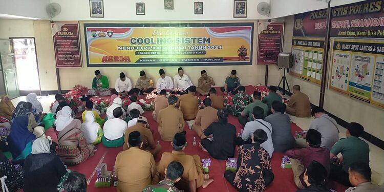 Wujudkan Pilkada Damai 2024, Polsek Jetis Polres Mojokerto Kota Gelar Do’a Bersama Tokoh Agama