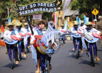 56 Lembaga Pendidikan Semarakkan HUT Ke – 79 Gelar Pawai Sepeda Hias
