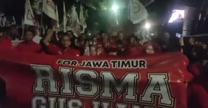 Mendaftar Bacagub, Risma: Doa Orang Surabaya Mengalahkan Segalanya, Saya Kembali ke Jatim