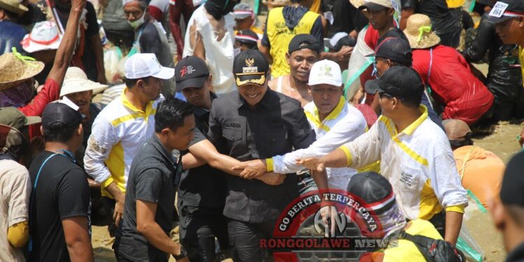 Nyebur di Empang, Mas Lindra Apresiasi Pelaksanaan Festival Gogo Ikan
